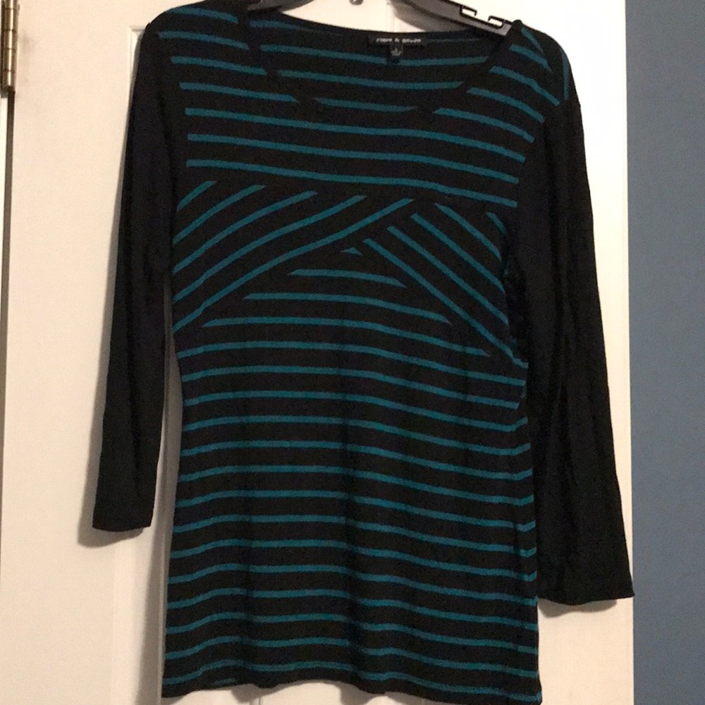 Cable & Gauge Small black and green 3/4 sleeve top